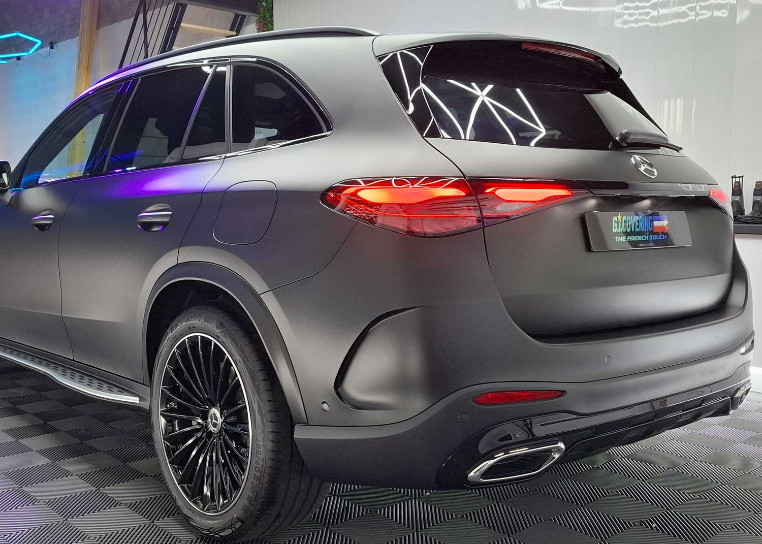 Quelles options pour personnaliser et protéger une Mercedes ?